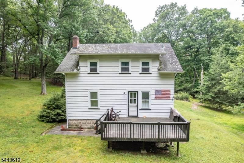 121 Townsend Rd, Wanaque Boro, NJ 07465