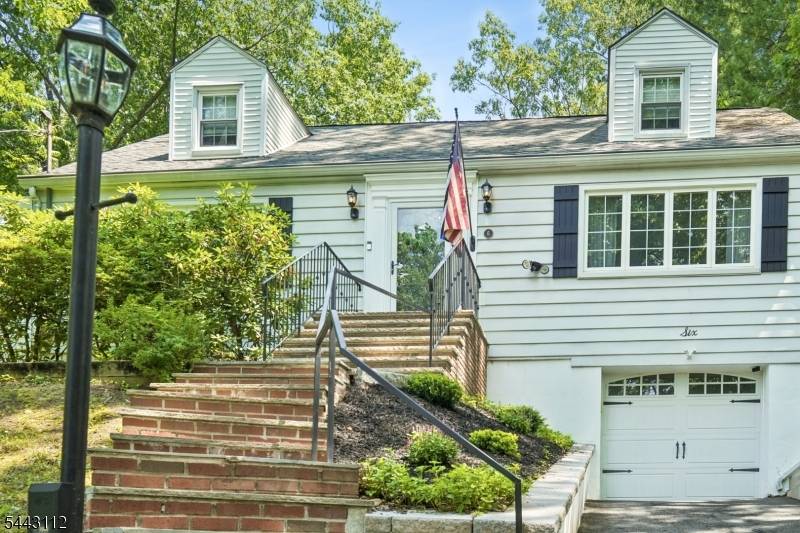 6 Cherry Ln, Caldwell Boro Twp., NJ 07006