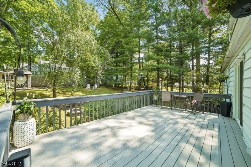 6 Cherry Ln, Caldwell Boro Twp., NJ 07006