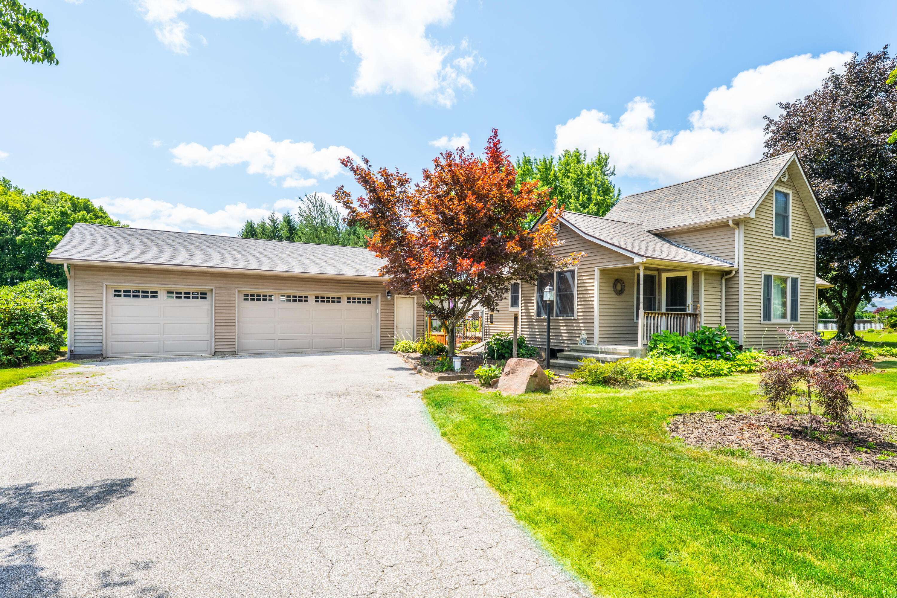 1314 Miners RD, Royalton Twp, MI 49085