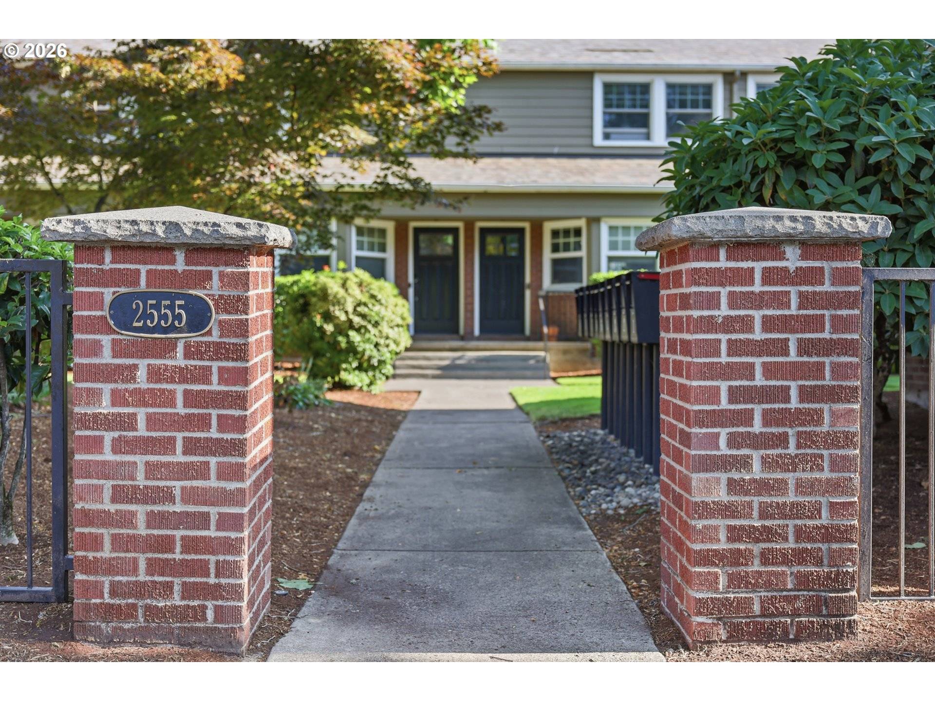 2555 NW SAVIER ST #10, Portland, OR 97210