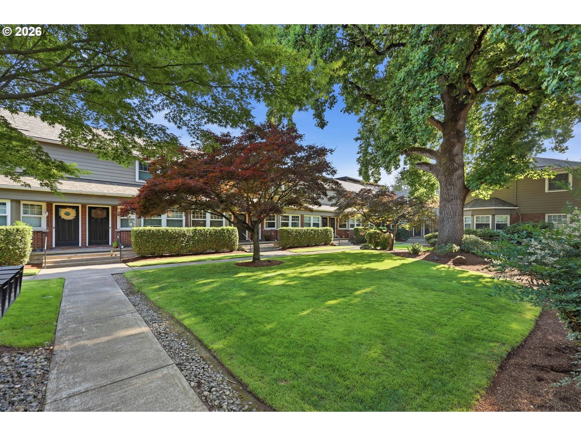 2555 NW SAVIER ST #10, Portland, OR 97210