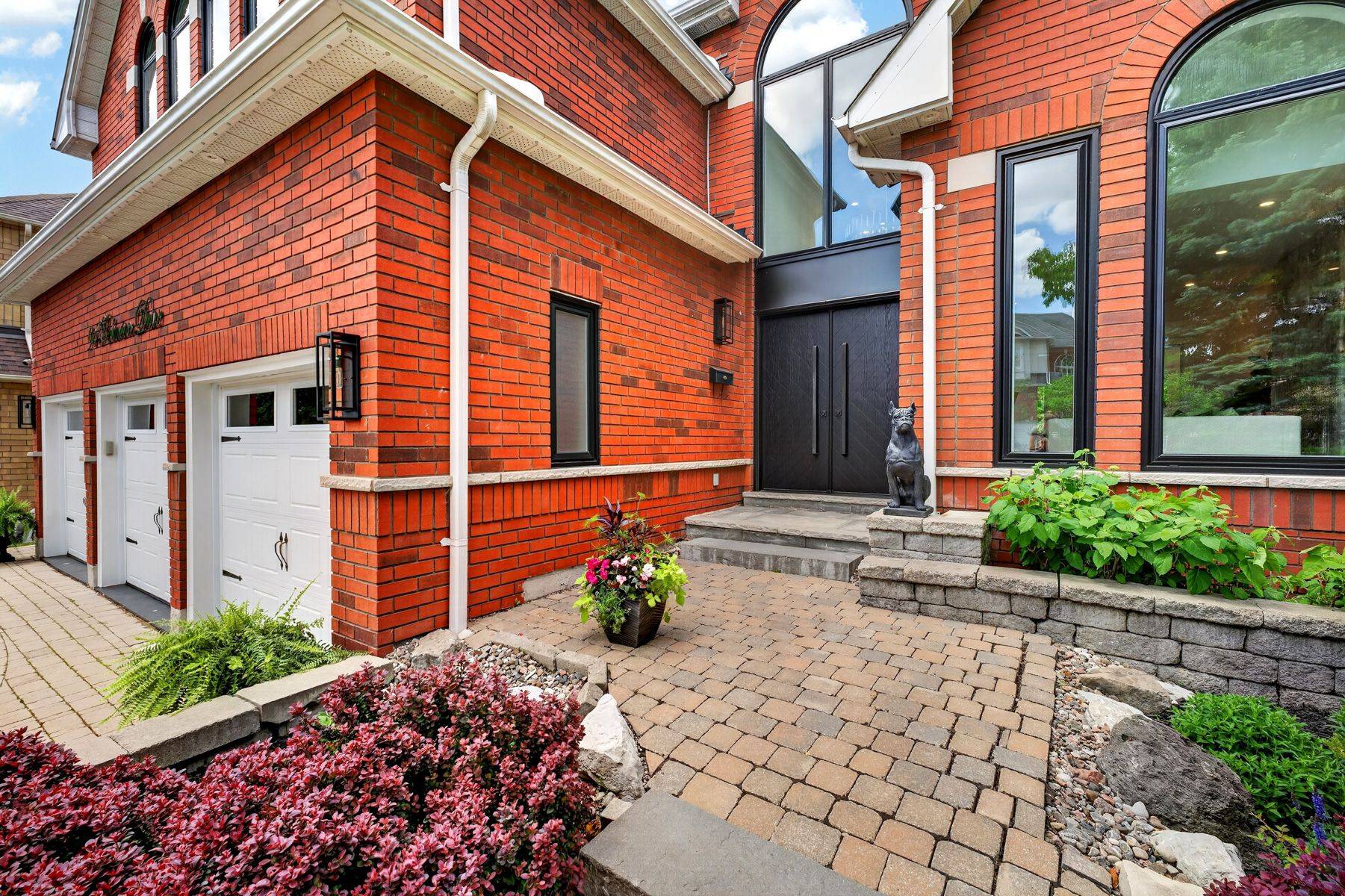 94 Roberson DR, Ajax, ON L1T 3Z6