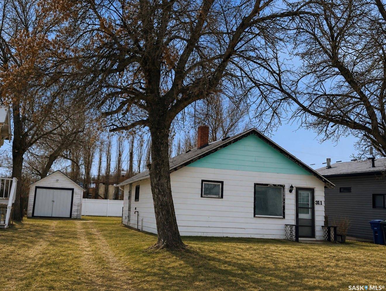 311 2nd AVENUE W, Assiniboia, SK S0H 0B0