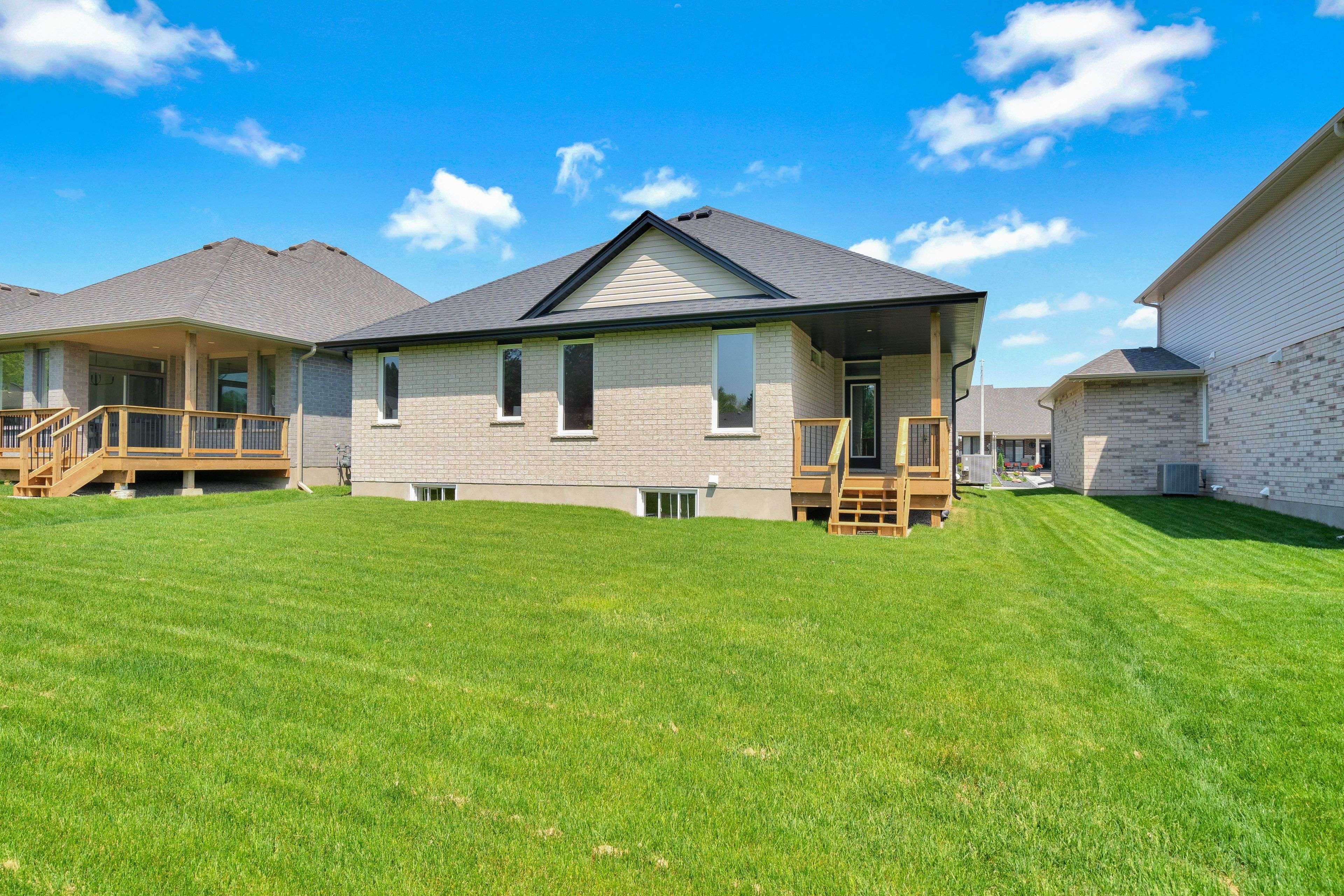 45 Lark ST, Tillsonburg, ON N4G 0K8