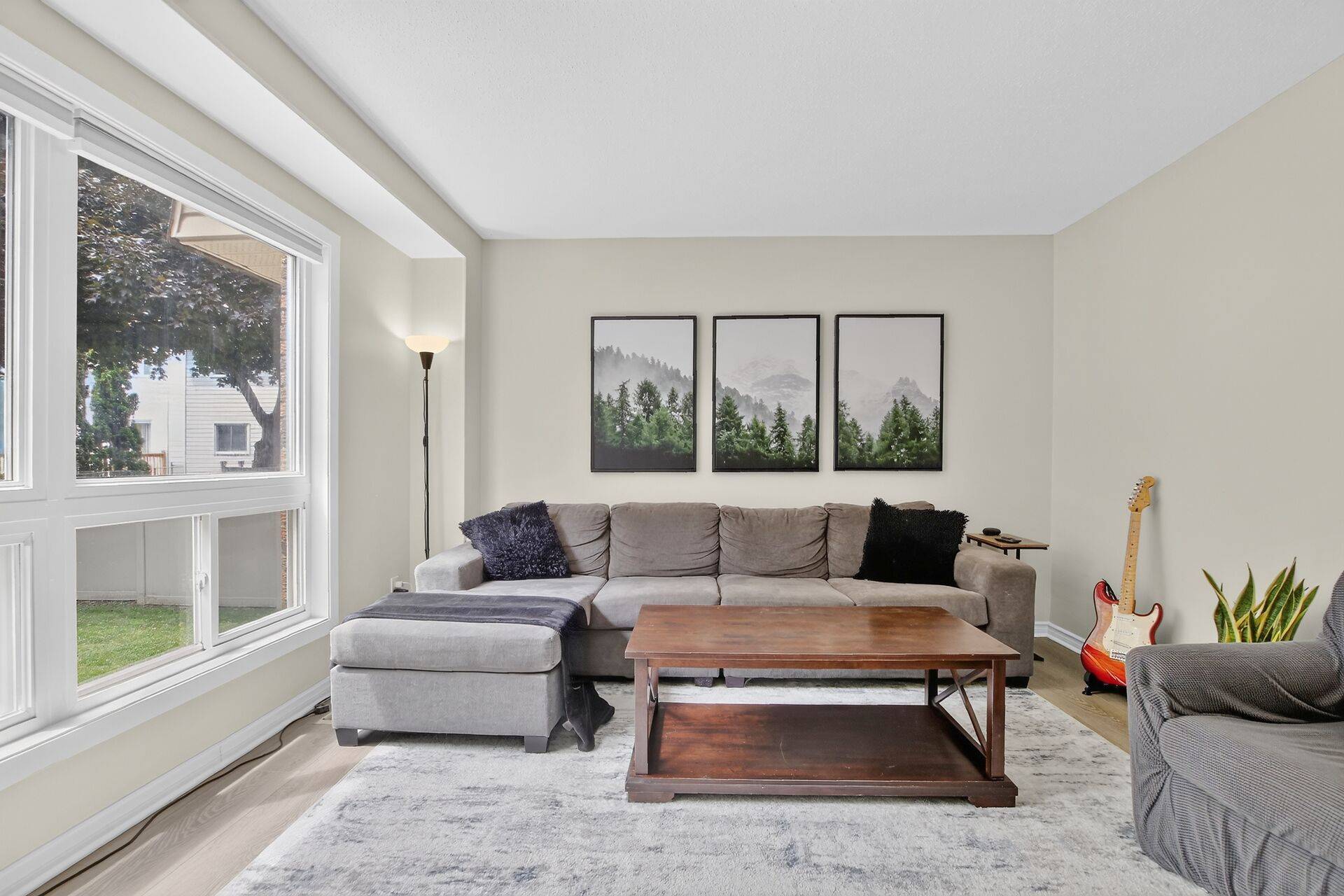 34A Forester CRES, Bells Corners And South To Fallowfield, ON K2H 8Y2