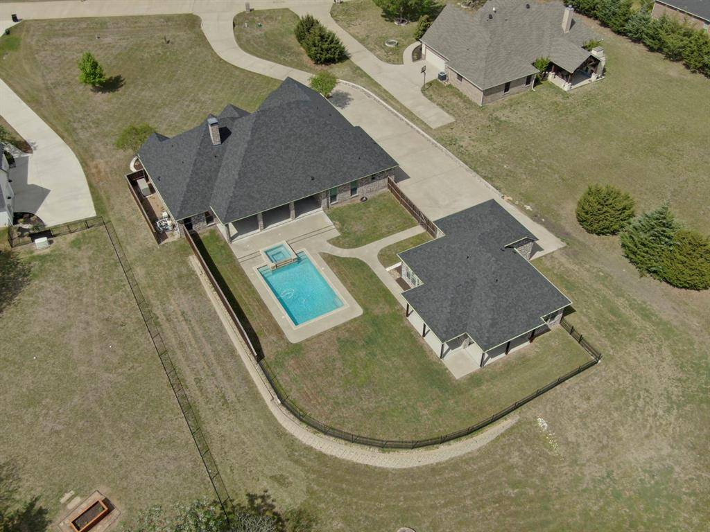 136 Sullivan Way, Waxahachie, TX 75167