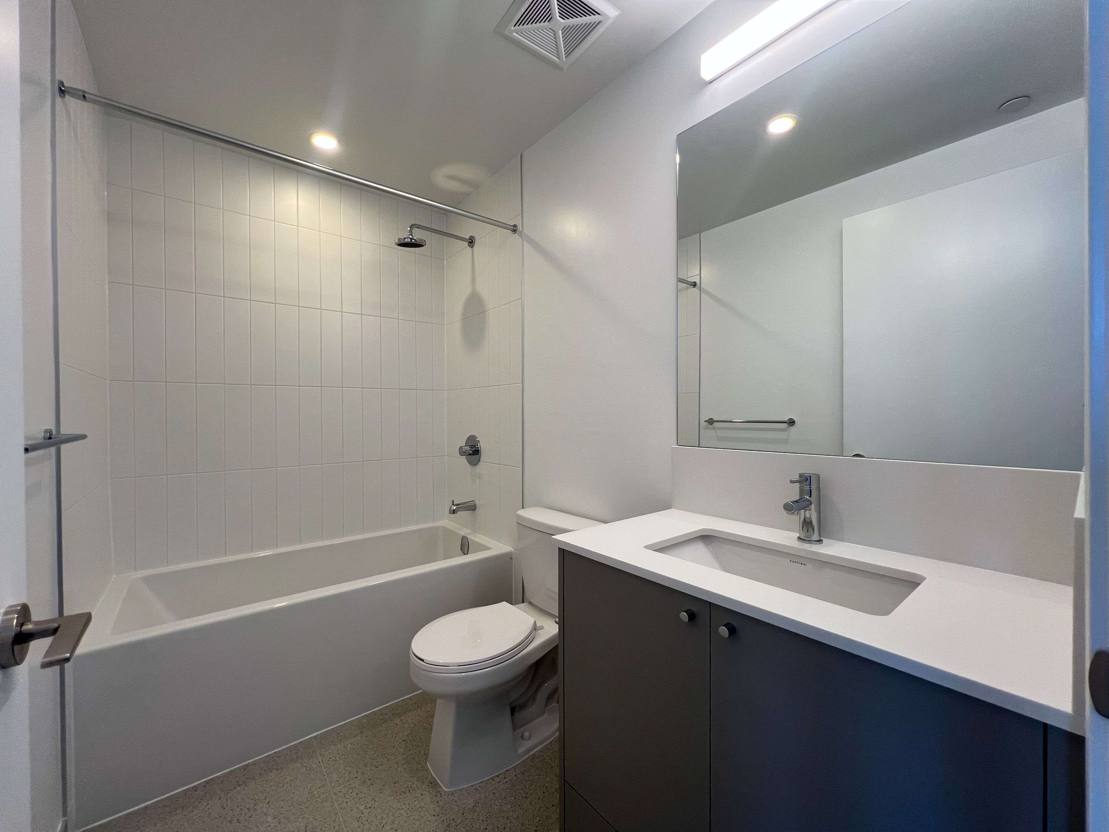 10 Oak ST #1702, Toronto C08, ON M5A 0Z1
