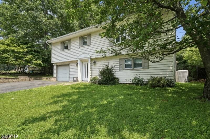 128 Marne Rd, Hopatcong Boro, NJ 07843