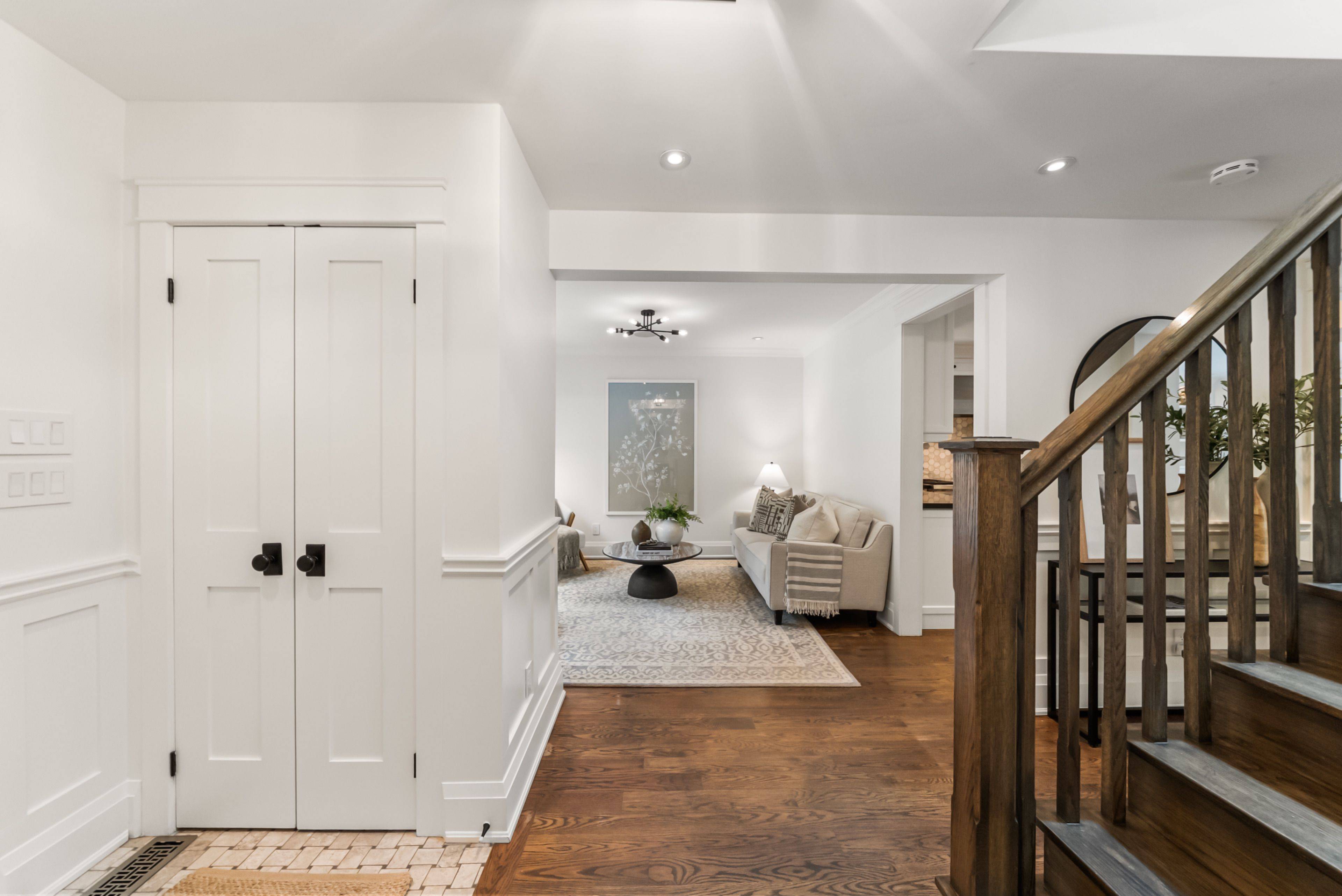17 Noel AVE, Toronto C11, ON M4G 1B2