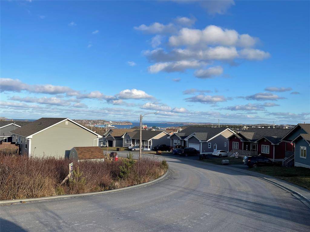 47 Badcock Boulevard, Bay Roberts, NL A0A 1G0