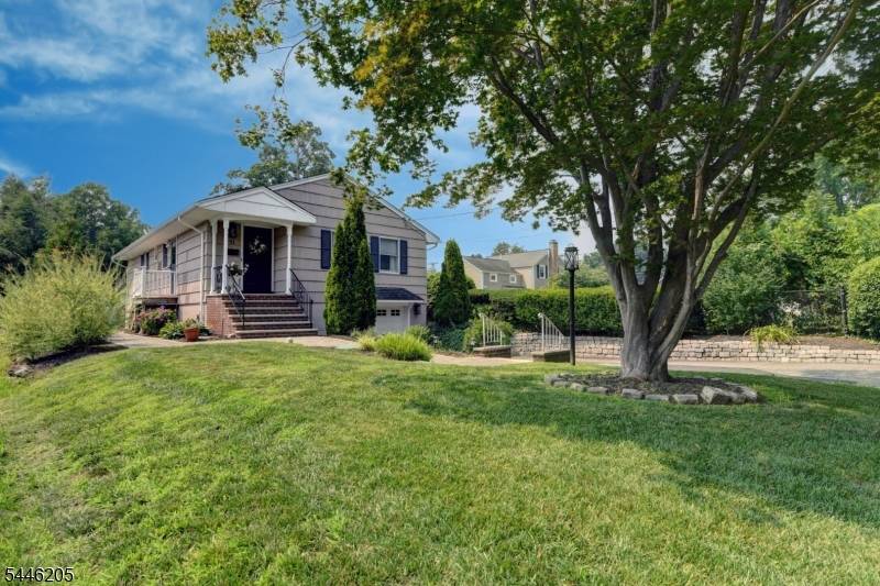 51 Hopper Ave, Pequannock Twp., NJ 07444