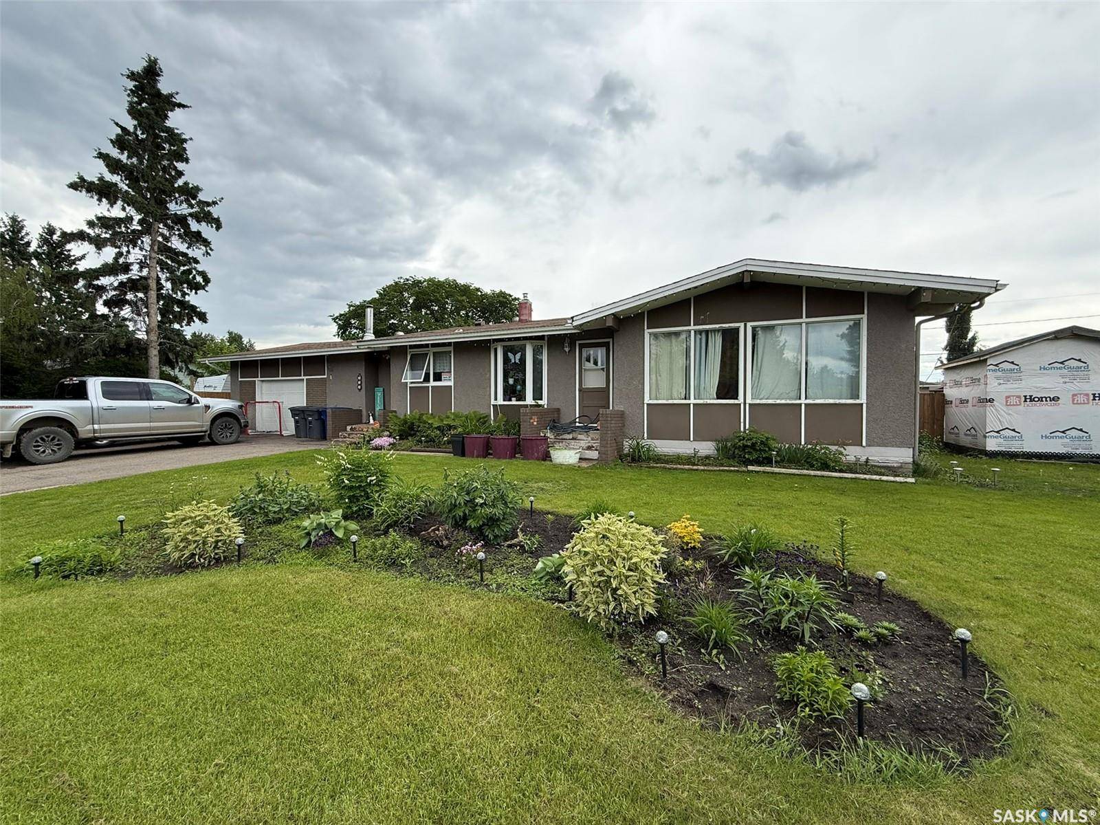 221 MacAskill AVENUE, Glaslyn, SK S0M 0Y0