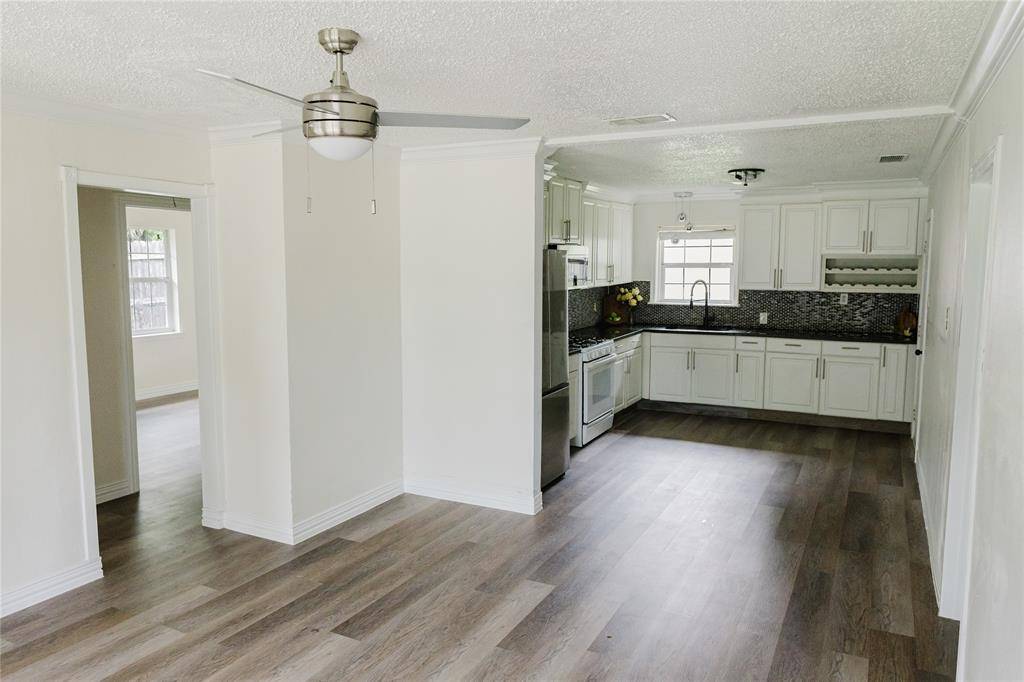 1528 Longview Street, Mesquite, TX 75149