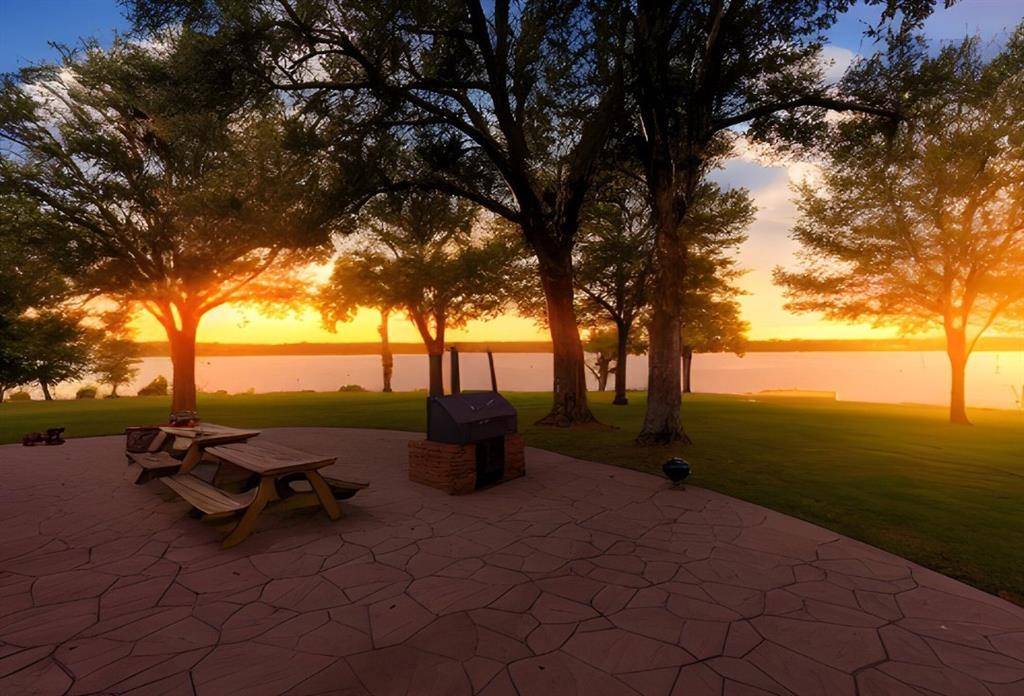 476 Private Road 7326, Emory, TX 75440
