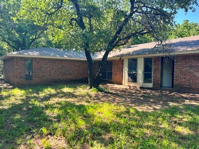 1304 W Wise Street, Bowie, TX 76230
