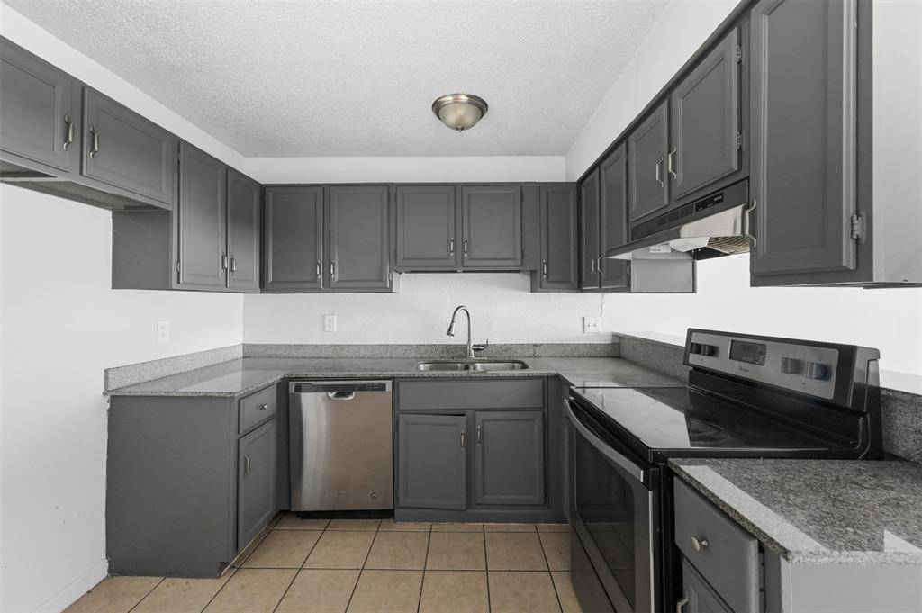 4921 Miller Avenue, Fort Worth, TX 76119