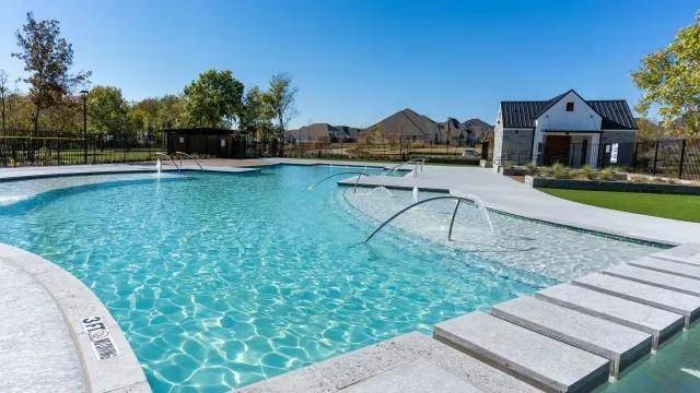 1493 Senkel Drive, Van Alstyne, TX 75495
