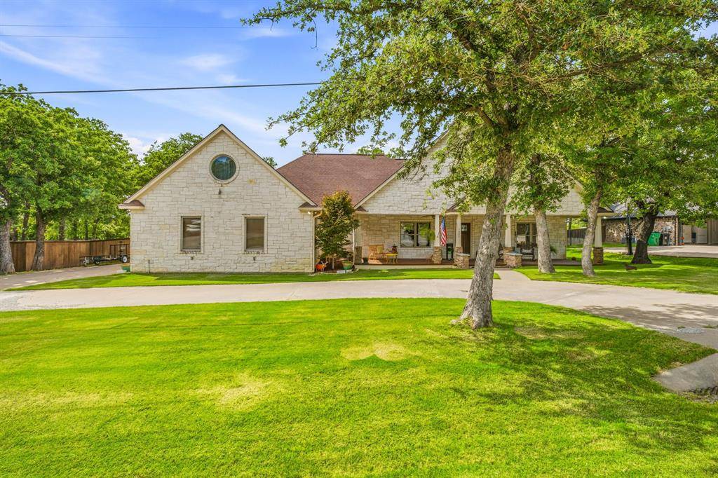 1085 Walking Horse Drive, Stephenville, TX 76401