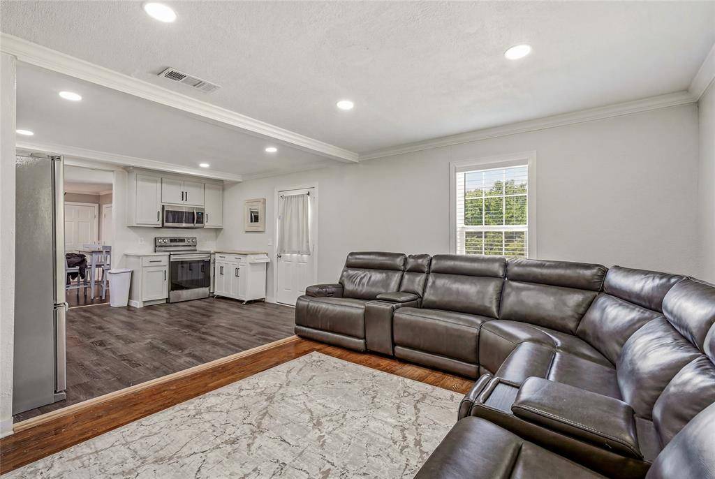 111 Medlan Chapel Road, Graham, TX 76450