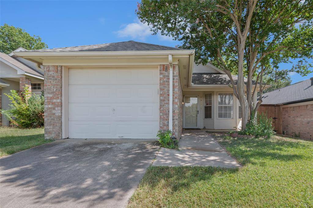 1918 Lee Drive, Denton, TX 76209