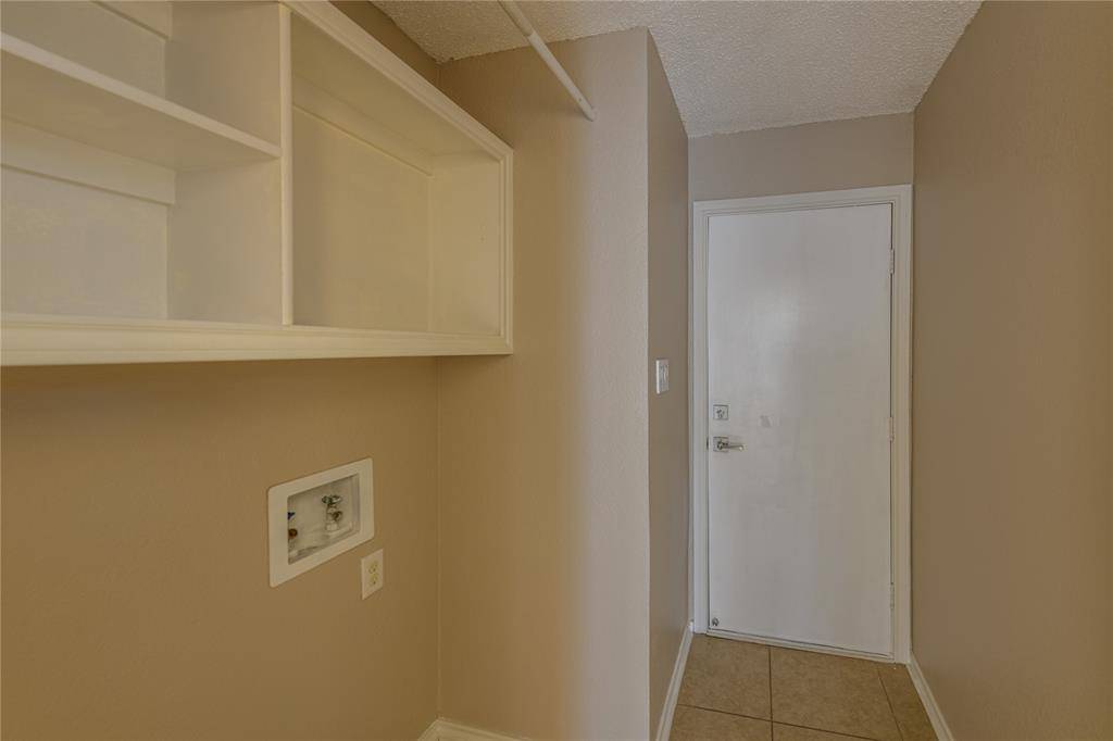 1812 Canoe Way, Carrollton, TX 75010