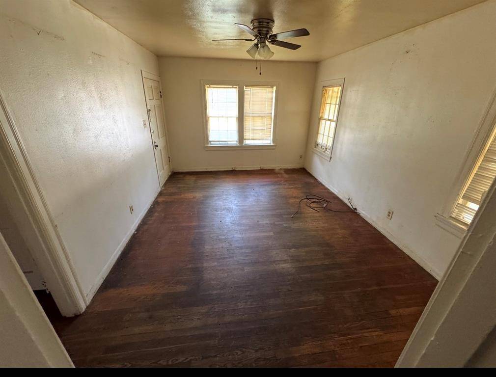 804 W Bridge Street, Weatherford, TX 76086