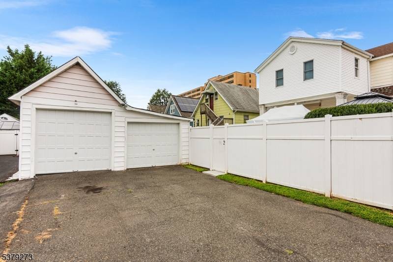1648 Dill Ave, Linden City, NJ 07036