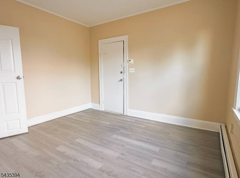 1010 Kilsyth Rd, Elizabeth City, NJ 07208