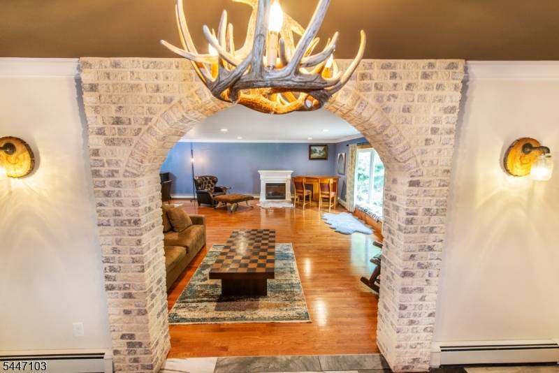 16 Tumbling Brook Rd, Montville Twp., NJ 07082