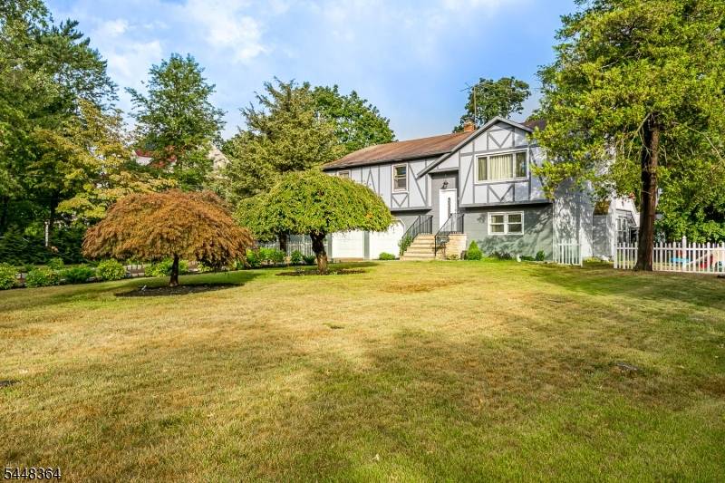 737 W 8Th St, Plainfield City, NJ 07060