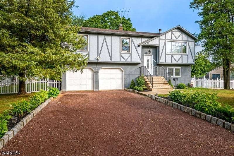 737 W 8Th St, Plainfield City, NJ 07060