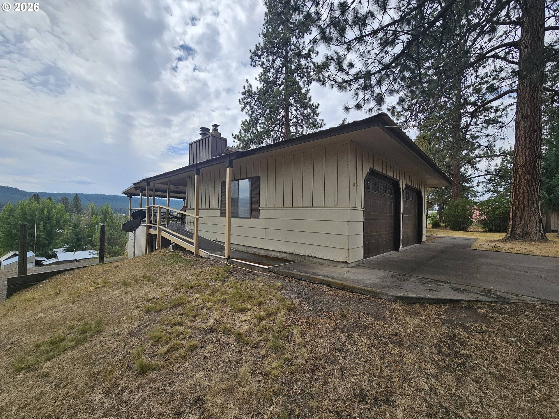 202 E DESPAIN ST, Ukiah, OR 97880