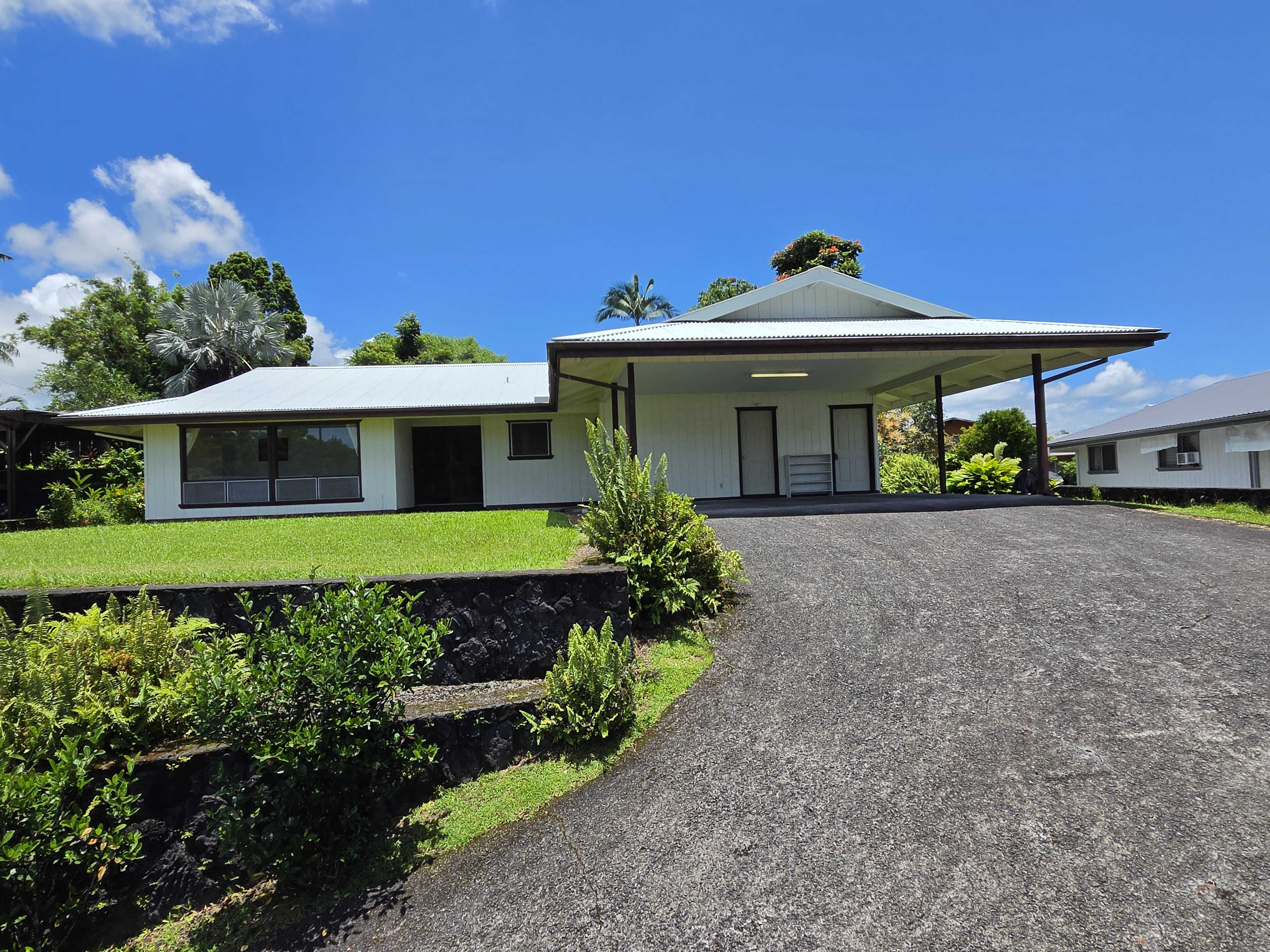1084 APONO PL, Hilo, HI 96720