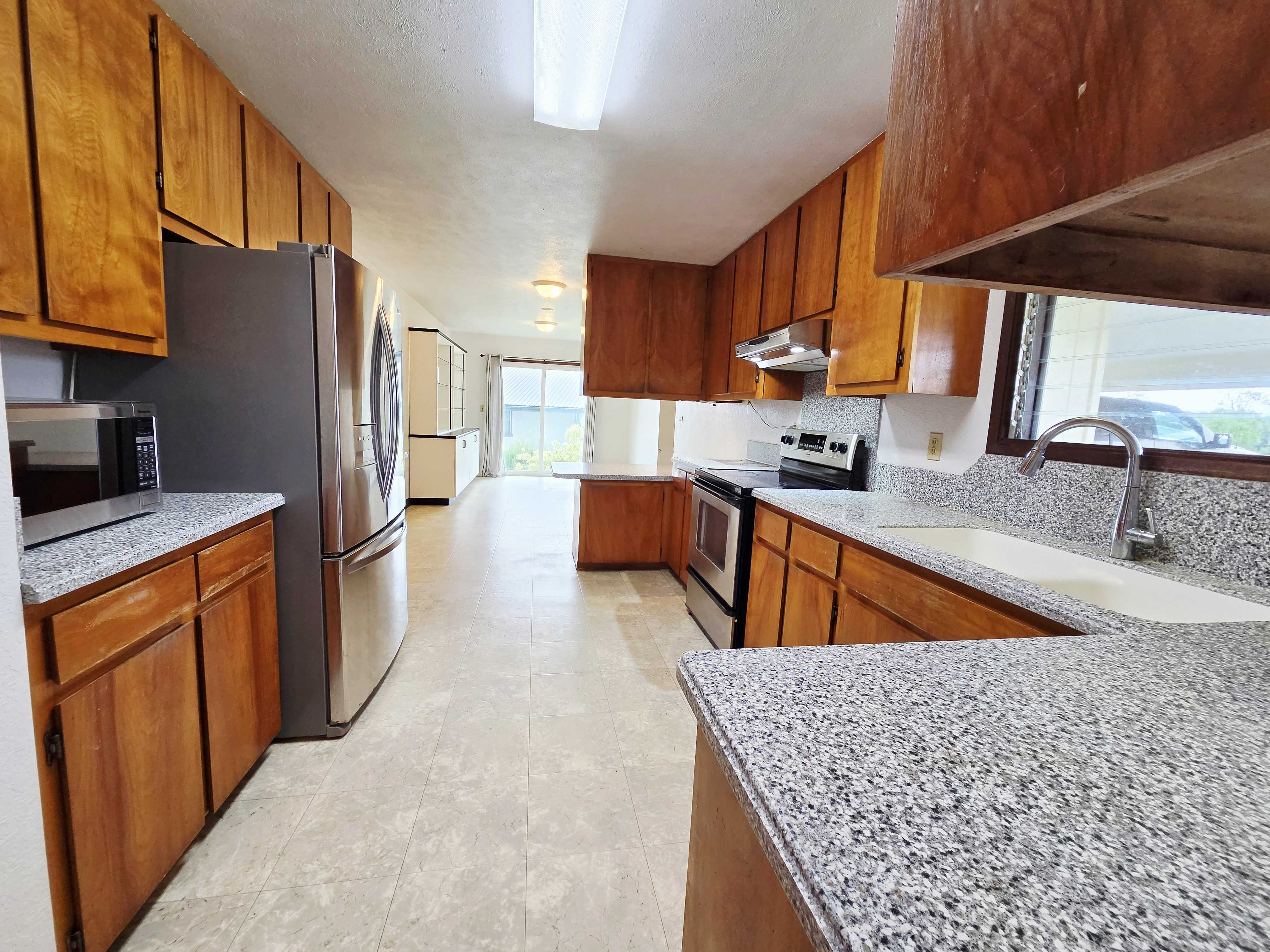 1084 APONO PL, Hilo, HI 96720