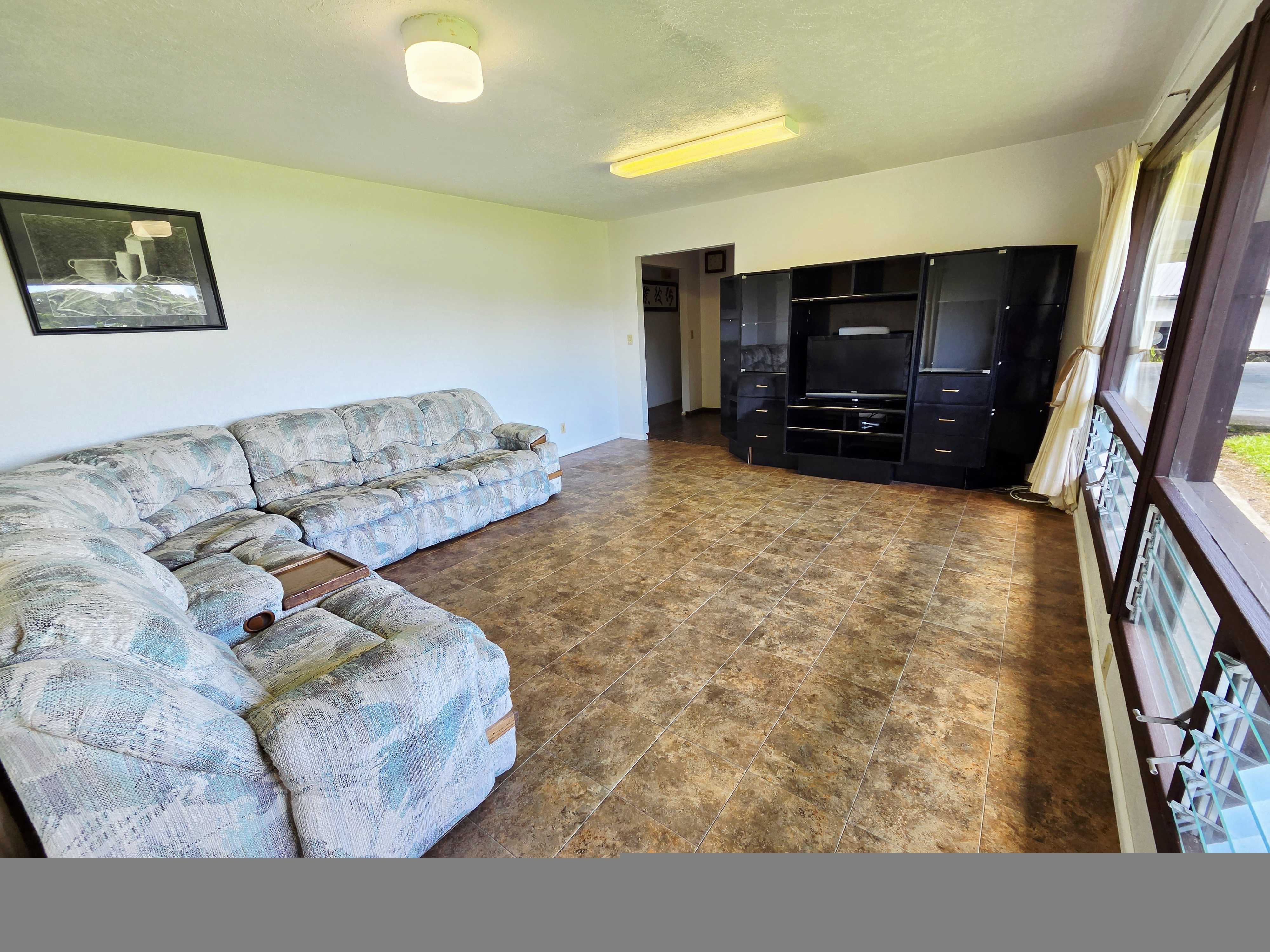 1084 APONO PL, Hilo, HI 96720