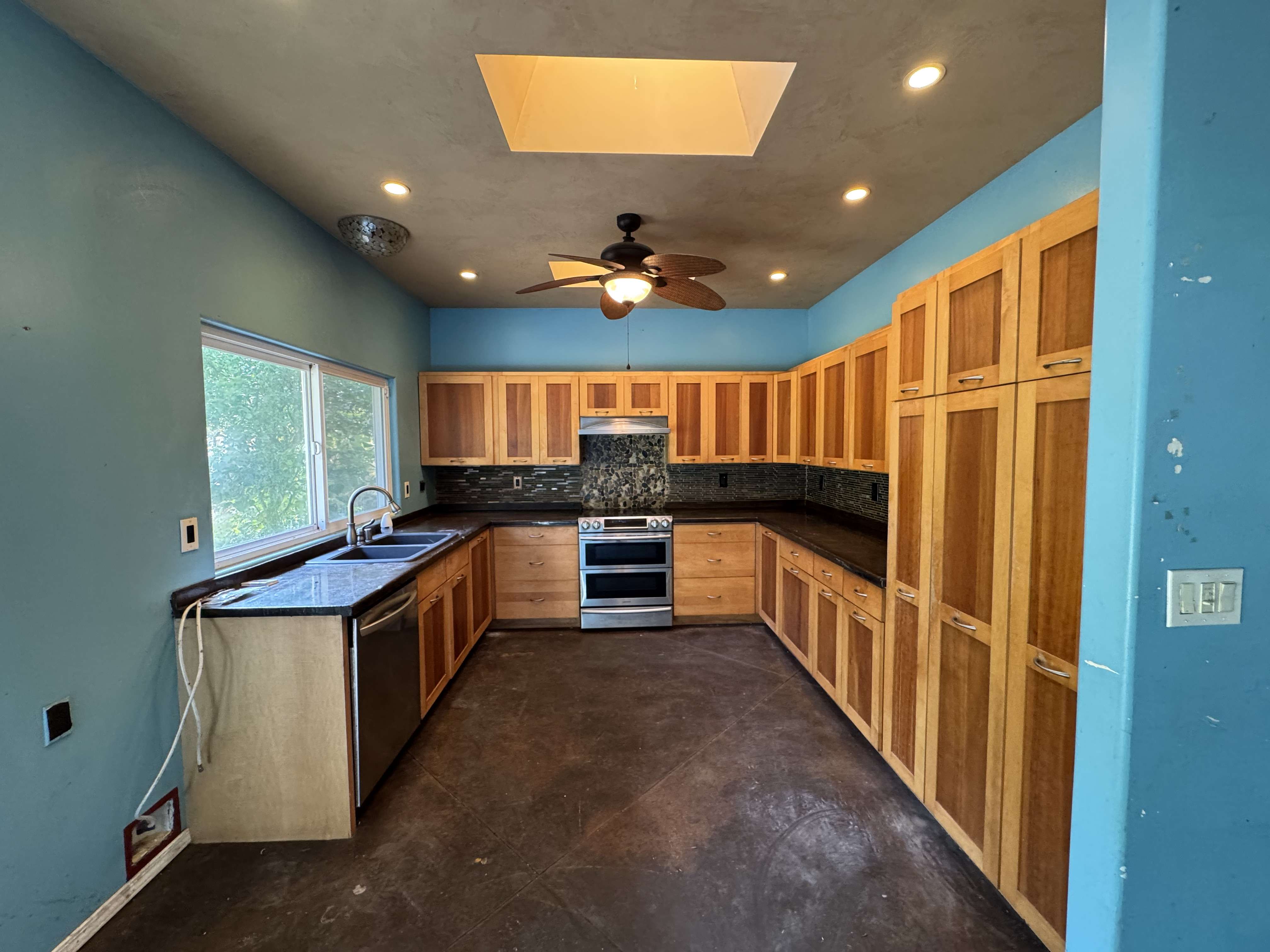 92-1623 KONA DR, Ocean View, HI 96737