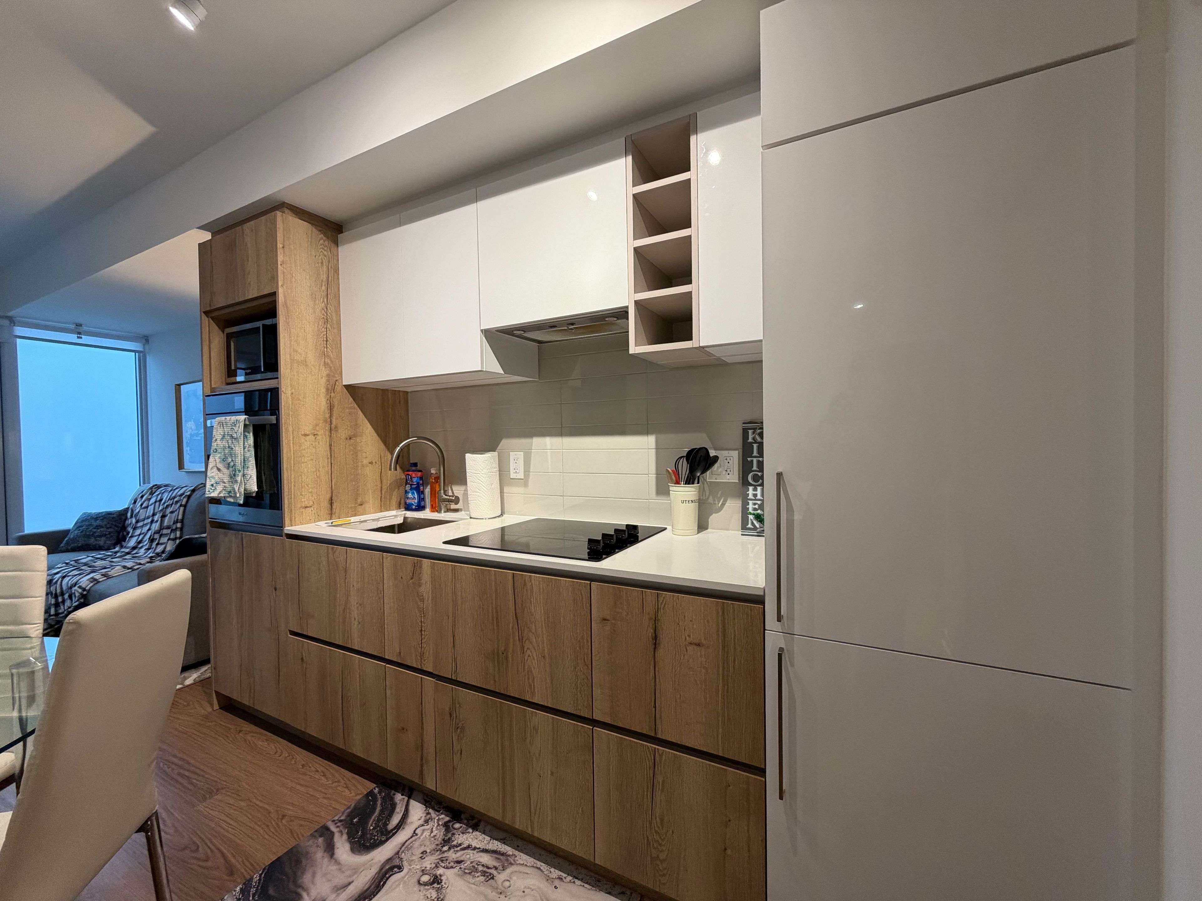 319 Jarvis ST #4808, Toronto C08, ON M5B 0C8