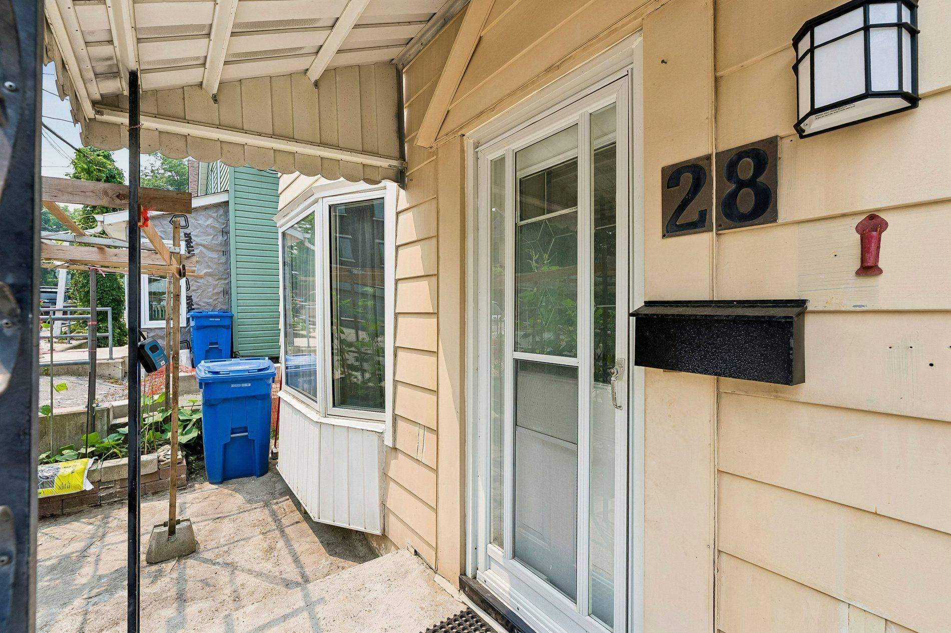 28 Machell AVE, Aurora, ON L4G 2R7