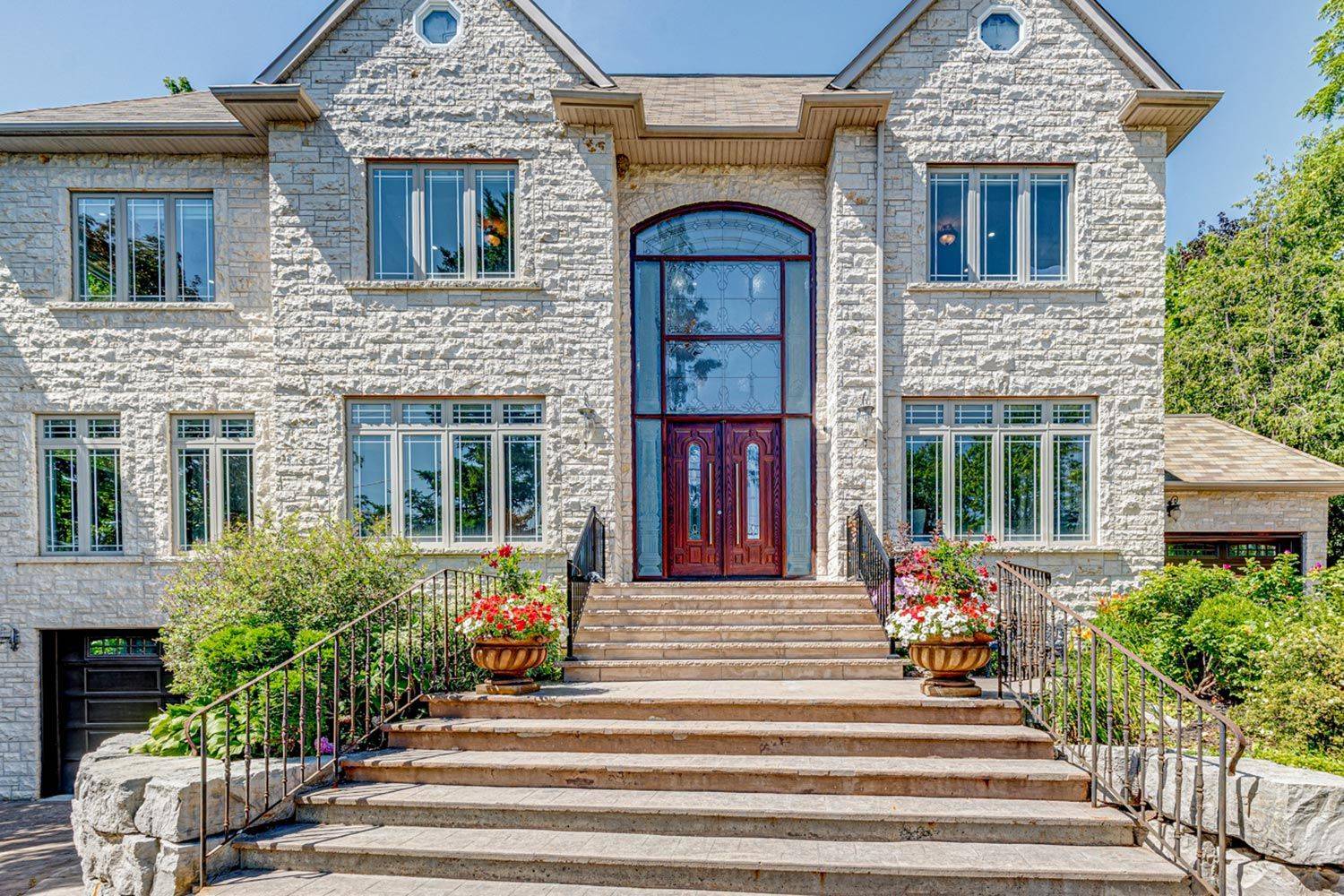 43 Hughson DR, Markham, ON L3R 2T7