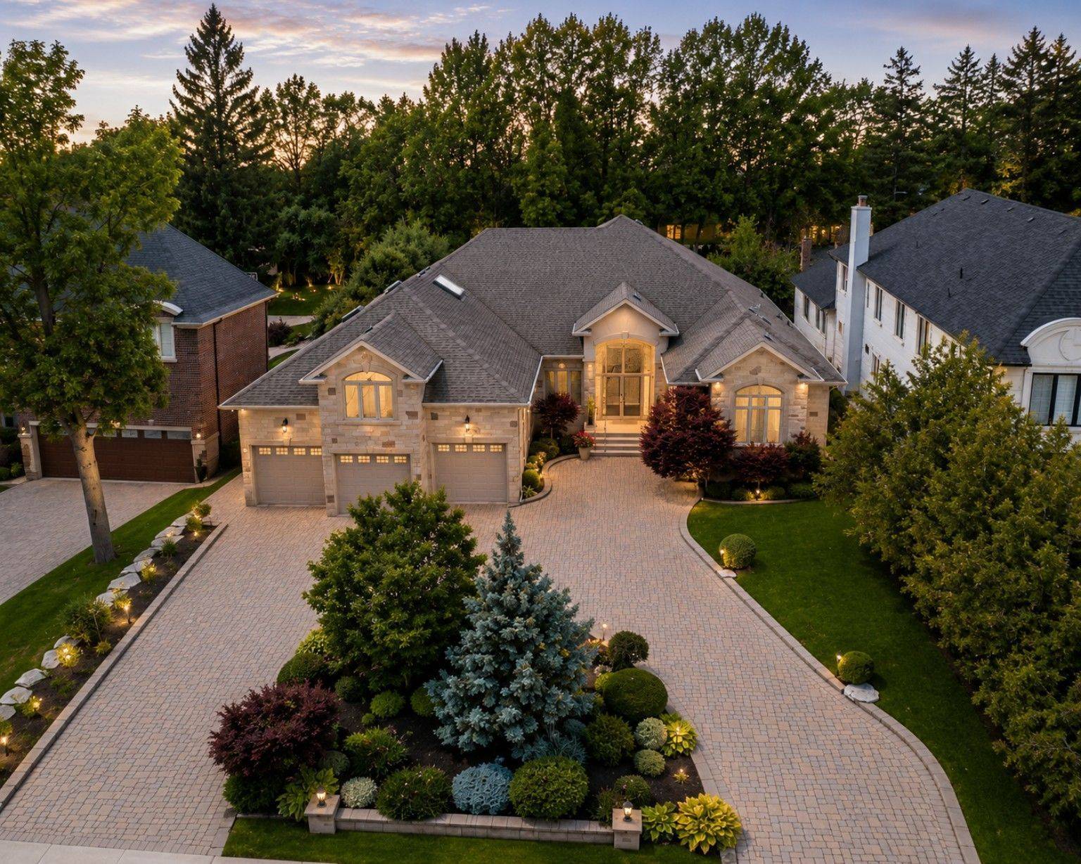 16 Boyle DR, Richmond Hill, ON L4C 6C9