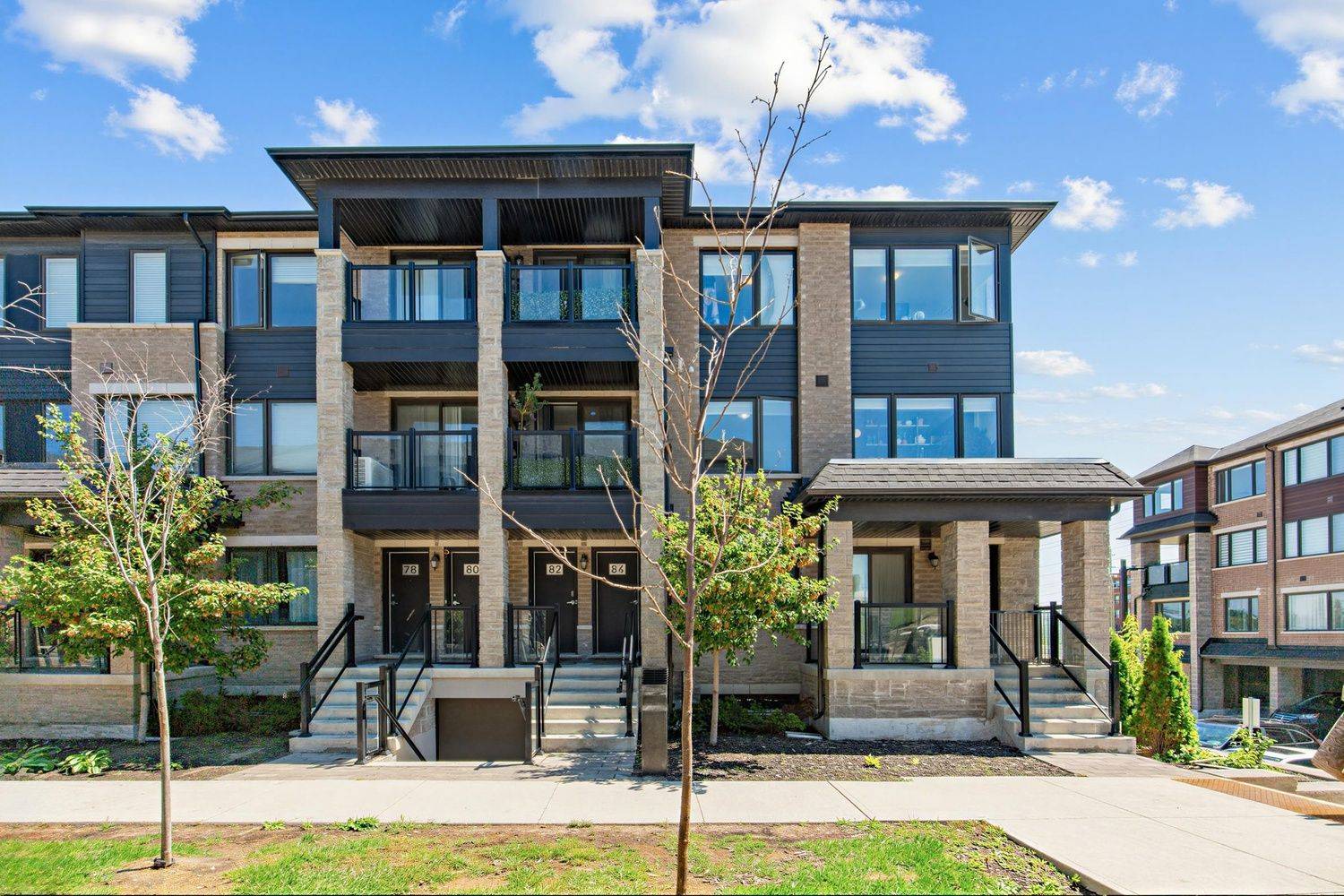 84 Appletree LN #59, Barrie, ON L9J 0P1