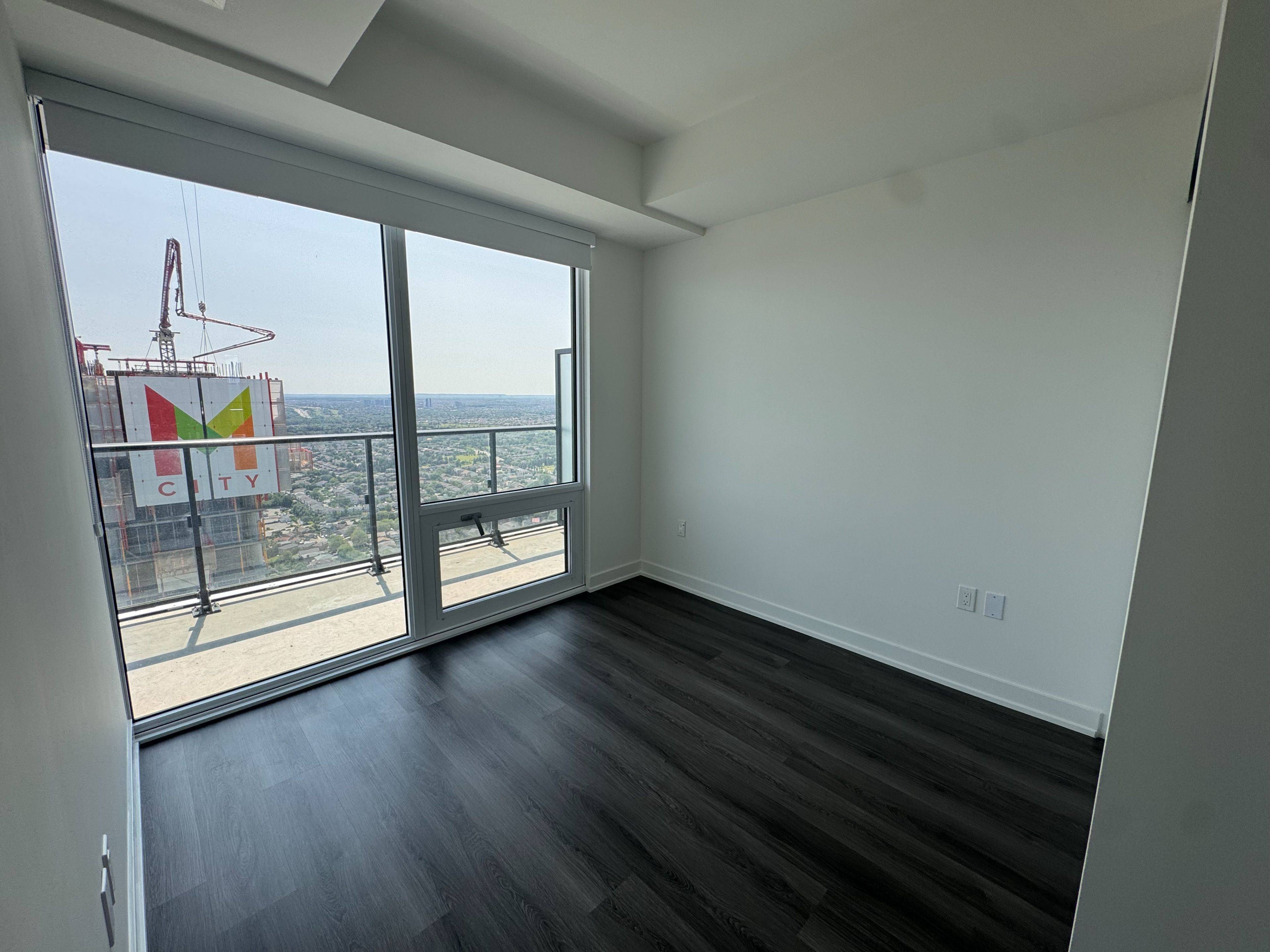 448 Burnhamthorpe RD W #4601, Mississauga, ON L5B 0R4