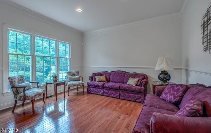 92 Mackenzie Ln, Denville Twp., NJ 07834