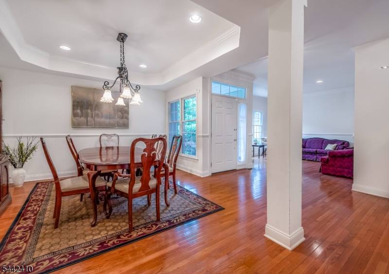 92 Mackenzie Ln, Denville Twp., NJ 07834