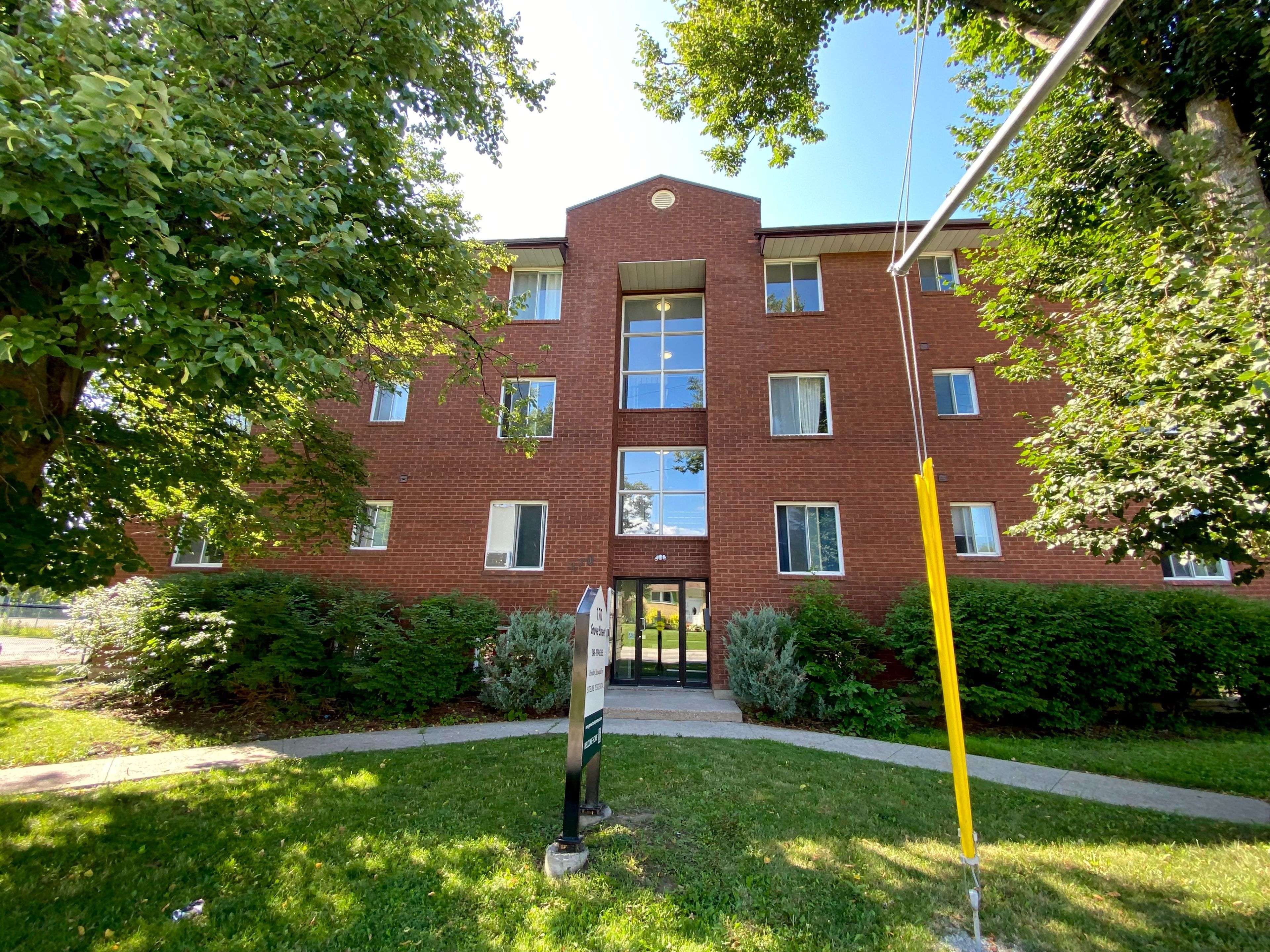 170 Grove ST E #302, Barrie, ON L4M 2P7