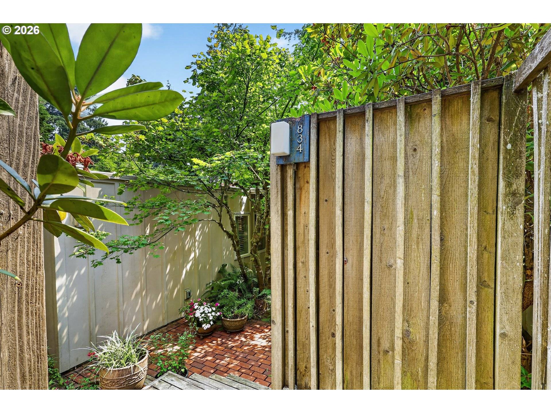 834 SW WESTWOOD DR, Portland, OR 97239