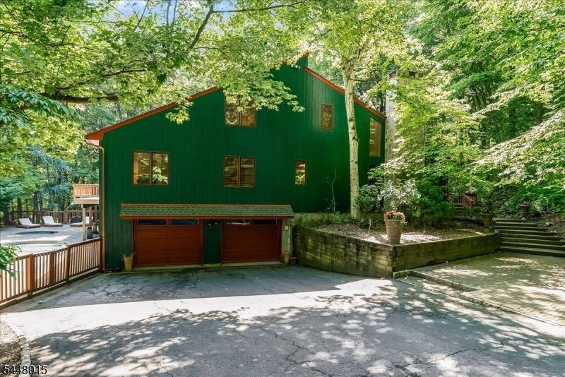 5 Apgar Way, Tewksbury Twp., NJ 08833