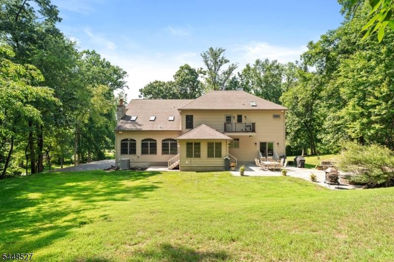 12 Mountain View Ct, Ewing Twp., NJ 08628