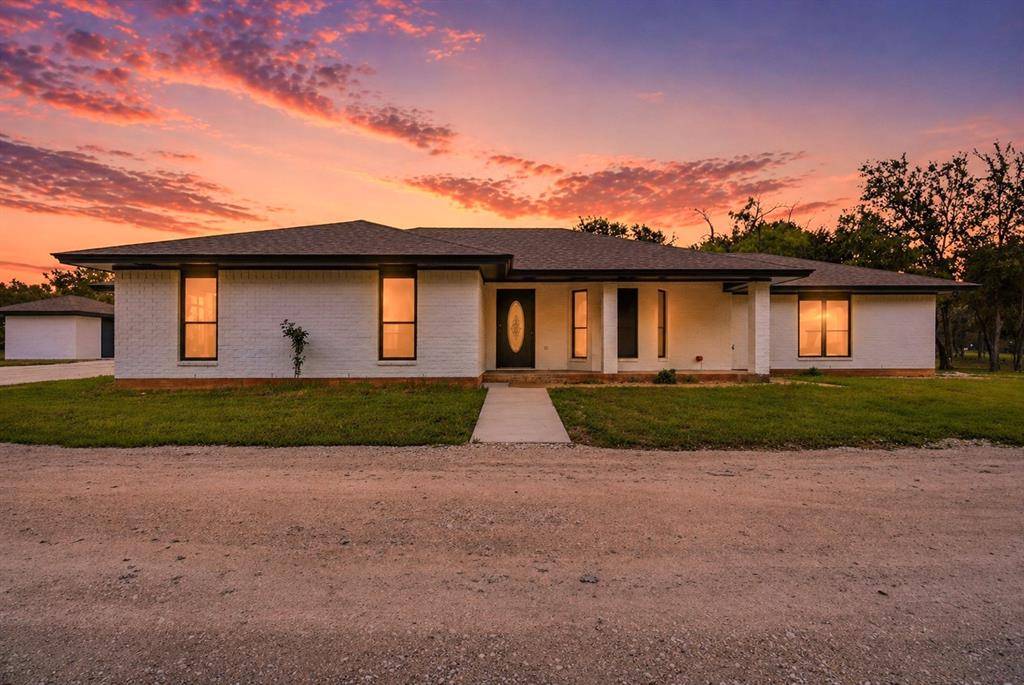 1070 Diamond Oaks Road, Stephenville, TX 76401